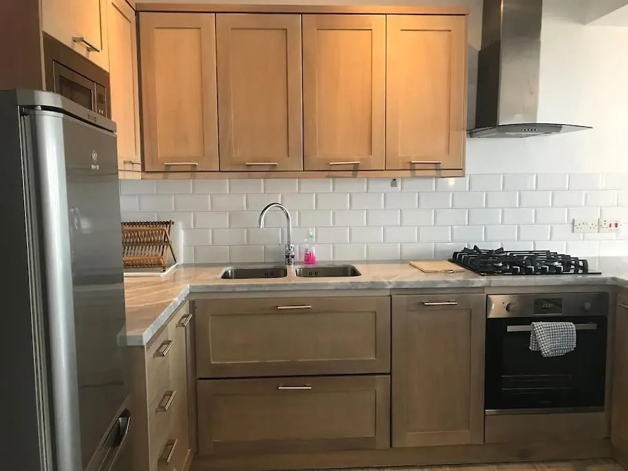 Seafront, 2 Bed Apartment In Quiet Central Area Pembroke