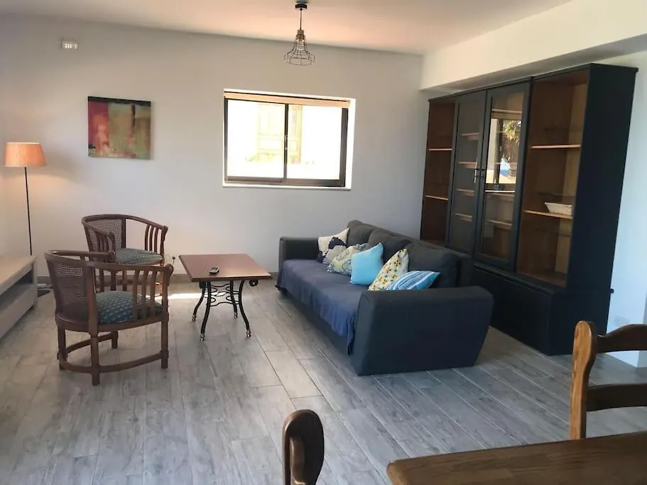 Seafront, 2 Bed Apartment In Quiet Central Area Pembroke