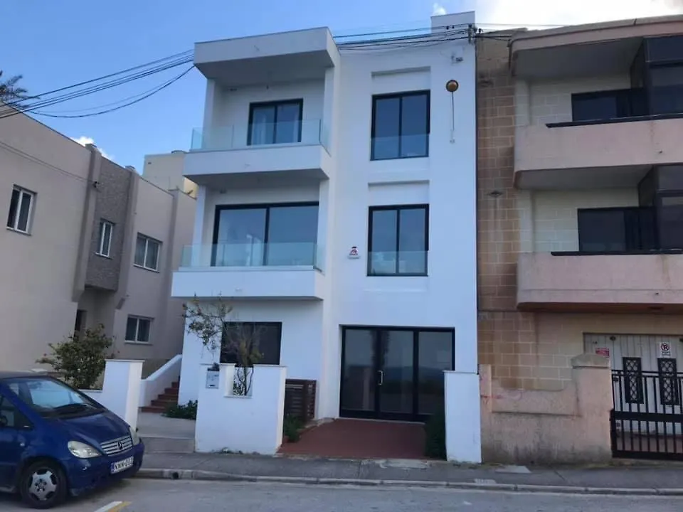 Seafront, 2 Bed Apartment In Quiet Central Area Pembroke