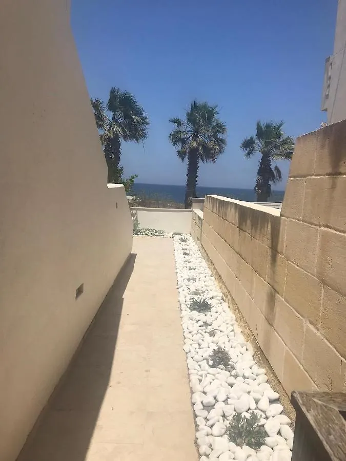 Seafront, 2 Bed Apartment In Quiet Central Area Pembroke Malta